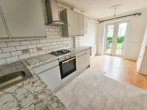 Kitchen- click for photo gallery